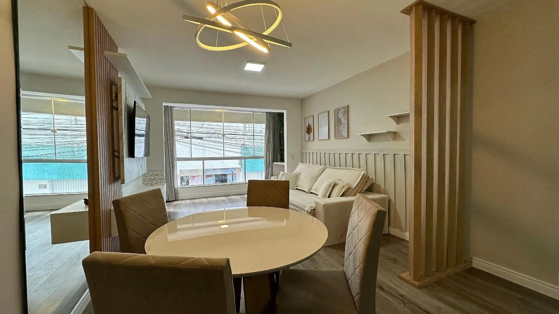 La02- 2 Suites +1Quarto | Jacuzzi | Churrasqueira Balneario Camboriu