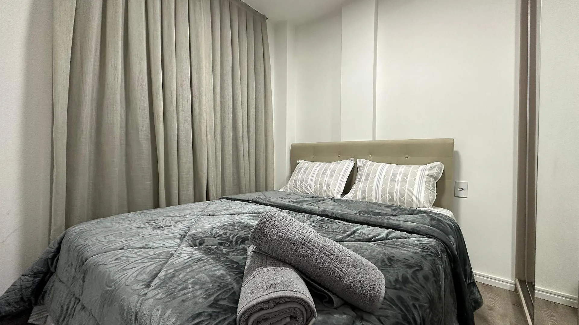 La02- 2 Suites +1Quarto | Jacuzzi | Churrasqueira Balneario Camboriu