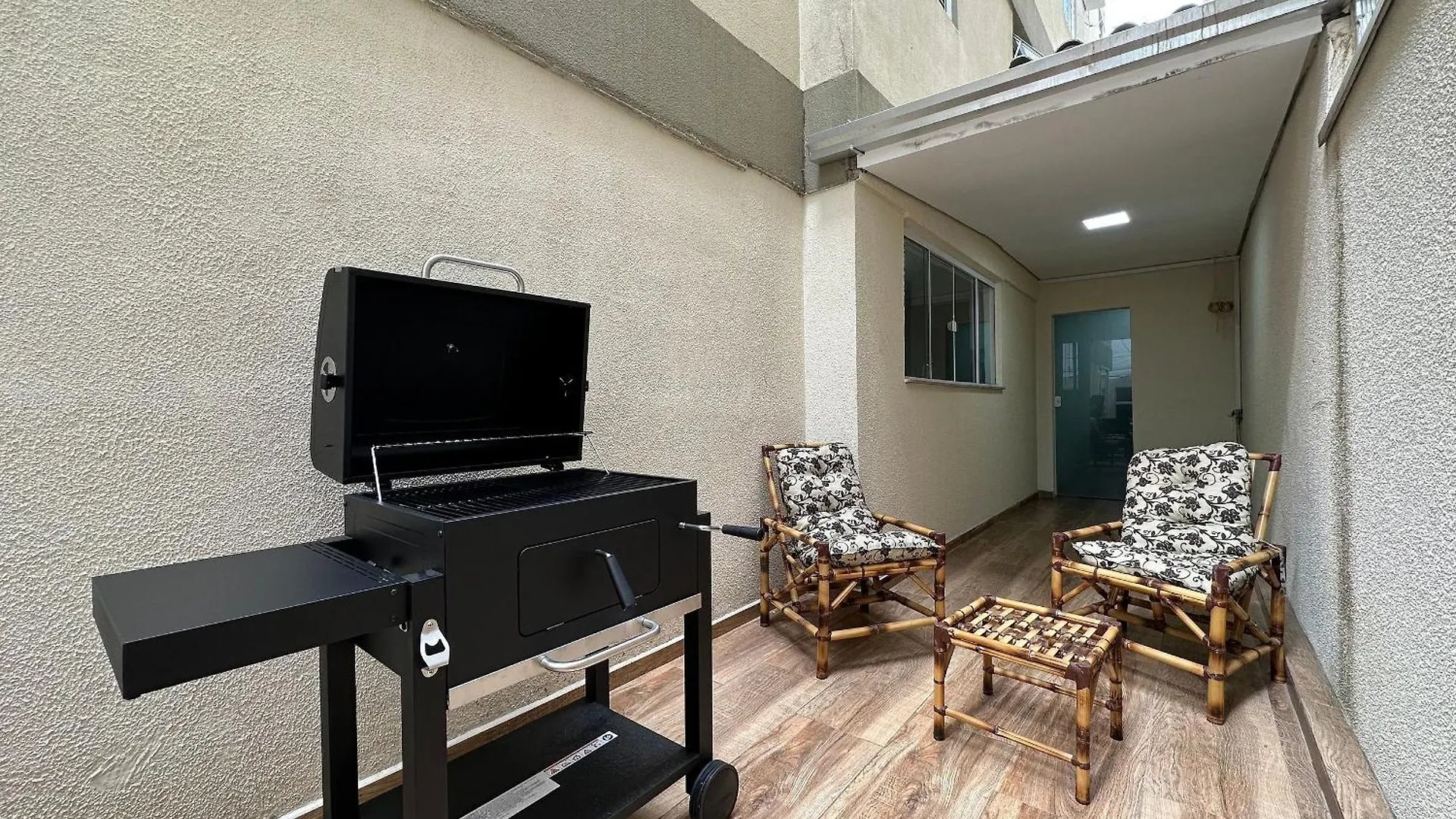 La02- 2 Suites +1Quarto | Jacuzzi | Churrasqueira Balneario Camboriu 0*,