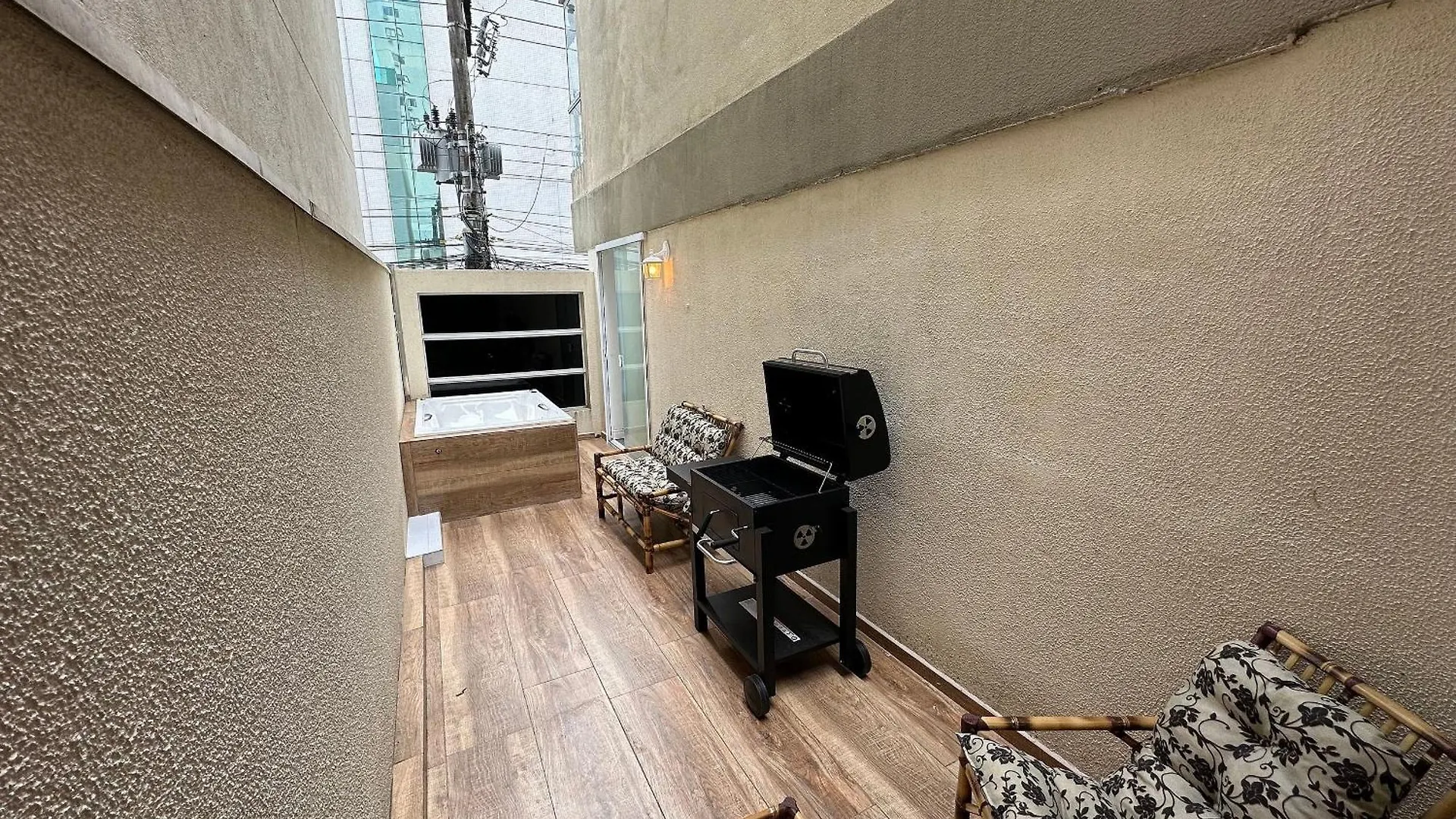 La02- 2 Suites +1Quarto | Jacuzzi | Churrasqueira Balneario Camboriu